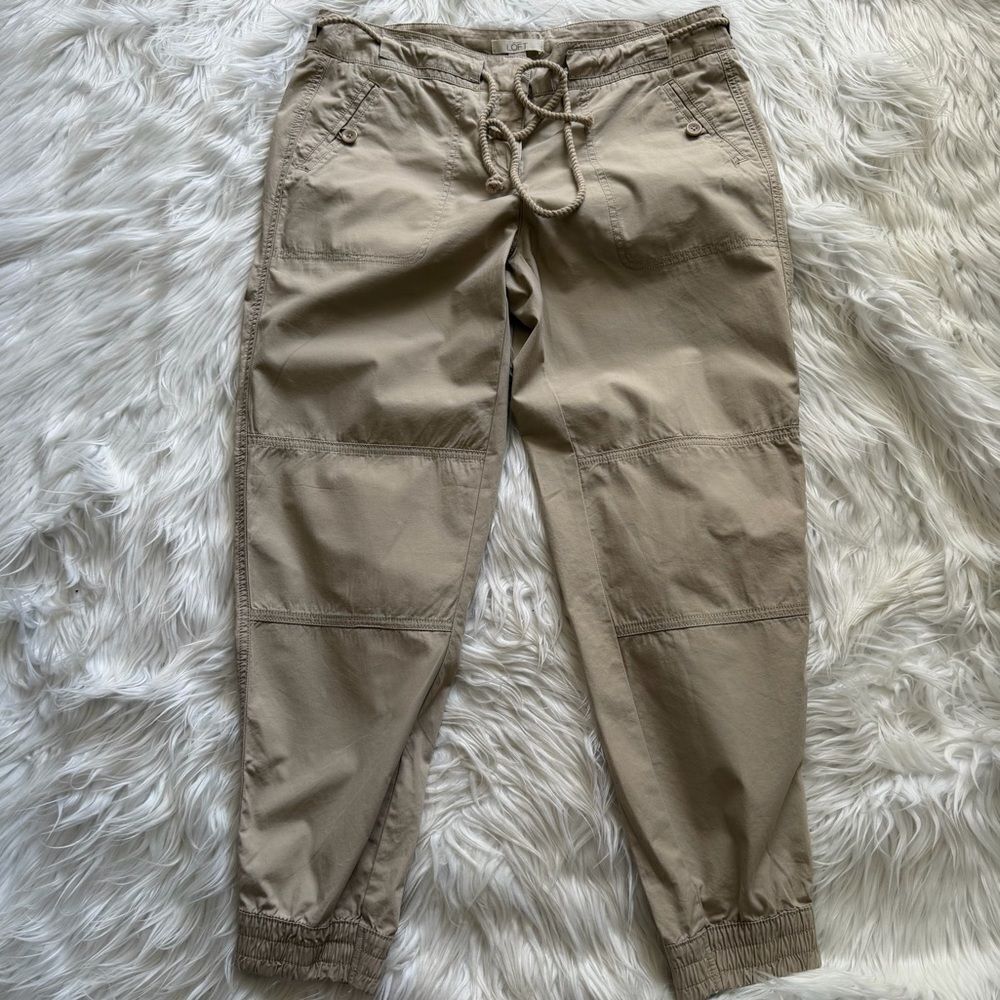 Ann Taylor Loft Joggers Size 4 Khaki Lightweight Drawstring Waist Pockets